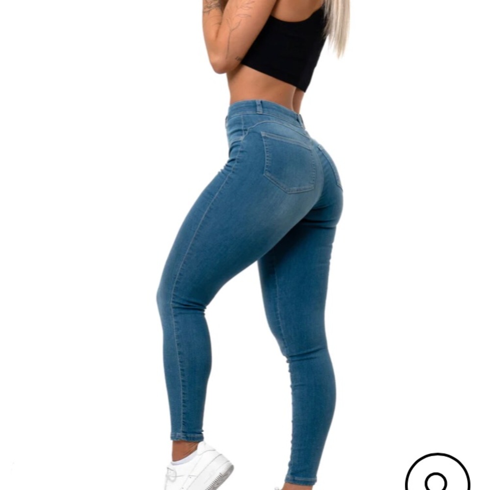 Contour v2 mid waisted blue skinny jeans